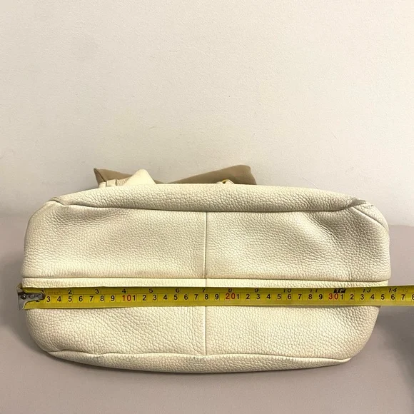 Bottega Veneta off white Leather Purse - Picture 6 of 9